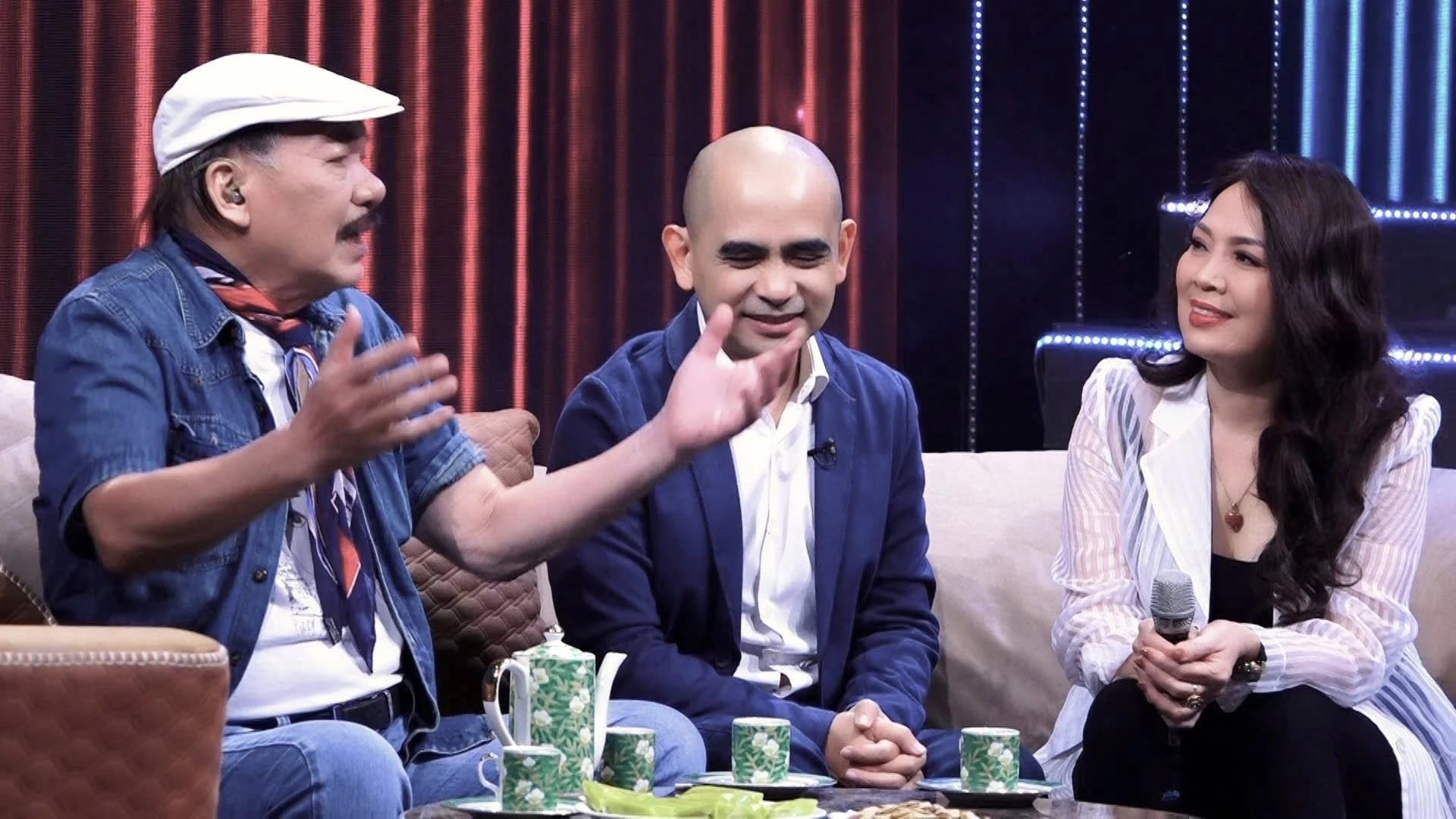 Nhạc sĩ Trần Tiến bày tỏ tình cảm với NSND Thái Bảo: 'Tôi mê ngay'